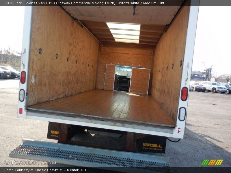 Oxford White / Medium Flint 2016 Ford E-Series Van E350 Cutaway Commercial Moving Truck