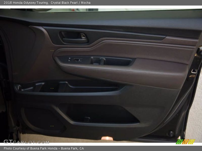 Crystal Black Pearl / Mocha 2018 Honda Odyssey Touring