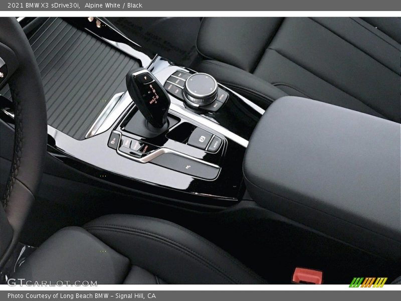Alpine White / Black 2021 BMW X3 sDrive30i