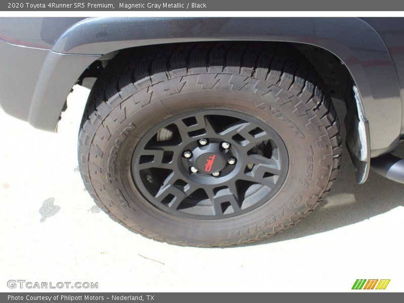 Magnetic Gray Metallic / Black 2020 Toyota 4Runner SR5 Premium