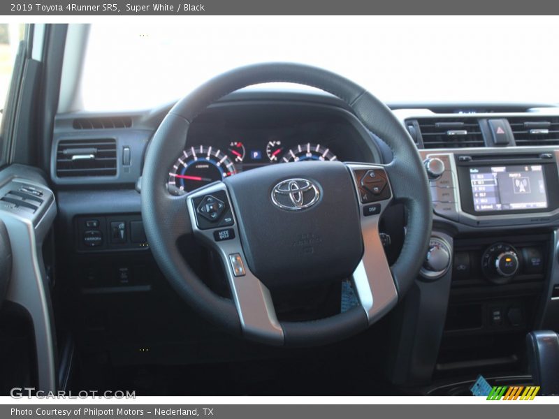 Super White / Black 2019 Toyota 4Runner SR5