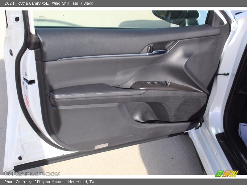 Wind Chill Pearl / Black 2021 Toyota Camry XSE