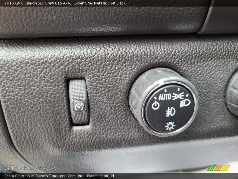 Cyber Gray Metallic / Jet Black 2016 GMC Canyon SLT Crew Cab 4x4