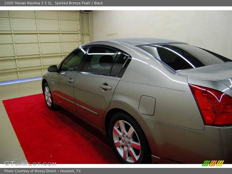 Spirited Bronze Pearl / Black 2005 Nissan Maxima 3.5 SL