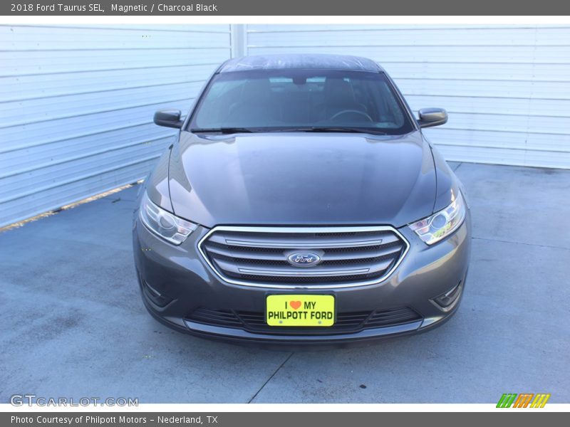Magnetic / Charcoal Black 2018 Ford Taurus SEL