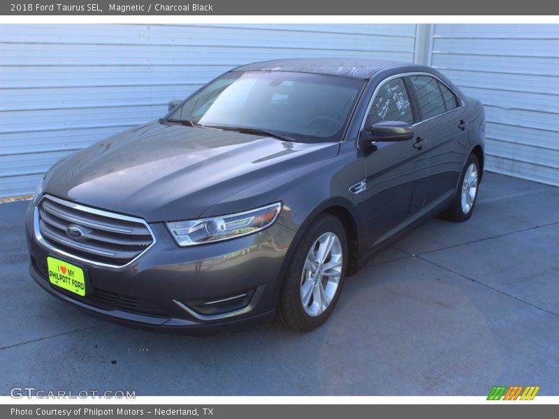 Magnetic / Charcoal Black 2018 Ford Taurus SEL