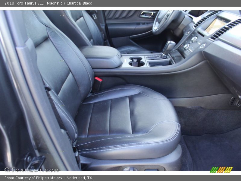 Magnetic / Charcoal Black 2018 Ford Taurus SEL