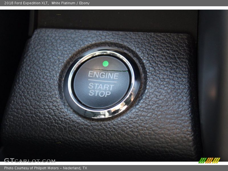 White Platinum / Ebony 2018 Ford Expedition XLT