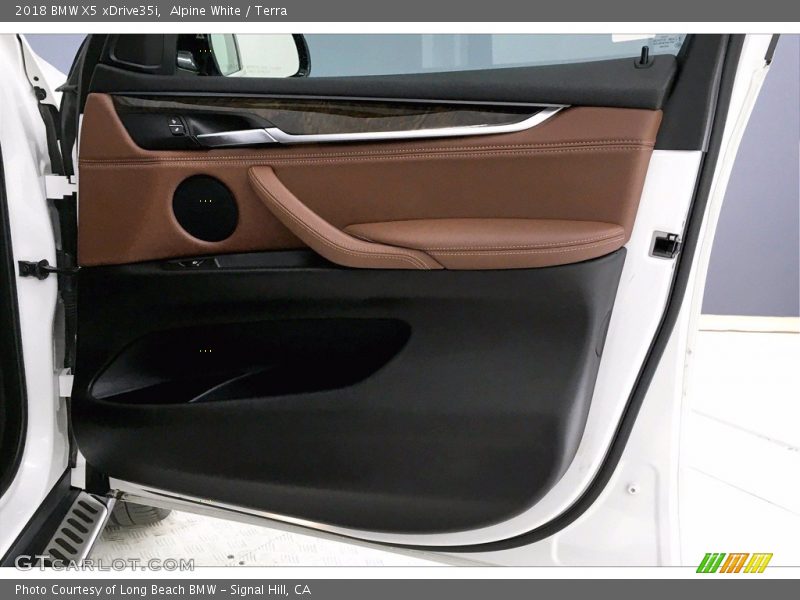 Alpine White / Terra 2018 BMW X5 xDrive35i