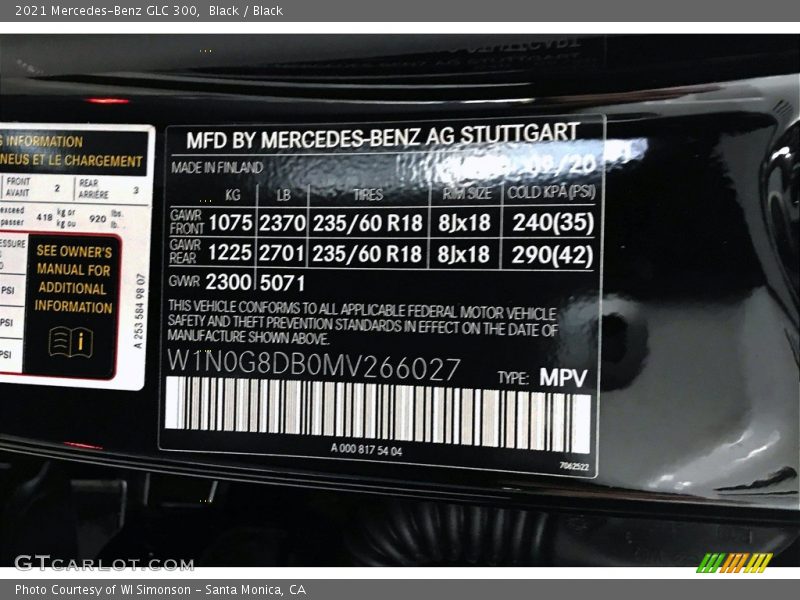 Black / Black 2021 Mercedes-Benz GLC 300