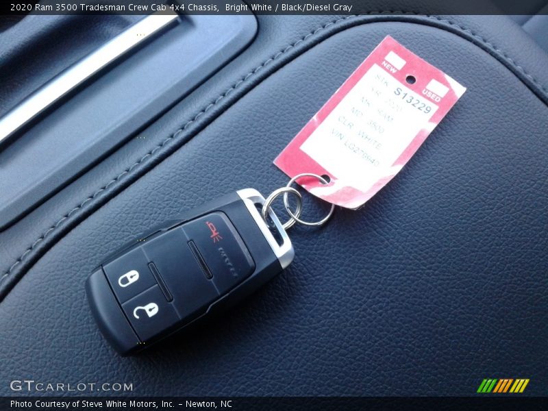 Bright White / Black/Diesel Gray 2020 Ram 3500 Tradesman Crew Cab 4x4 Chassis