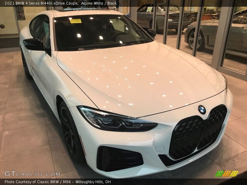 Alpine White / Black 2021 BMW 4 Series M440i xDrive Coupe