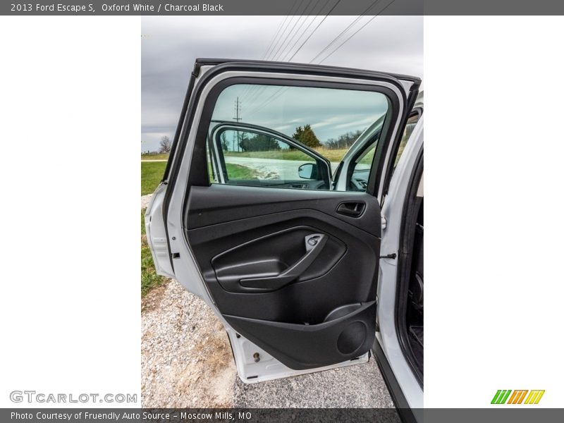 Oxford White / Charcoal Black 2013 Ford Escape S