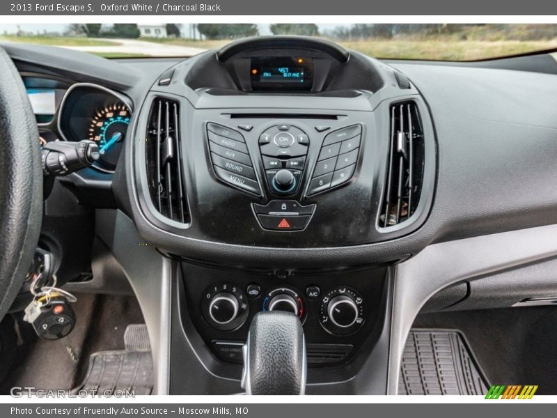 Oxford White / Charcoal Black 2013 Ford Escape S