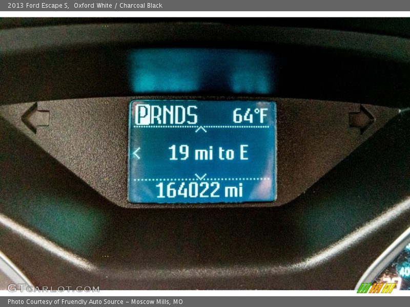 Oxford White / Charcoal Black 2013 Ford Escape S