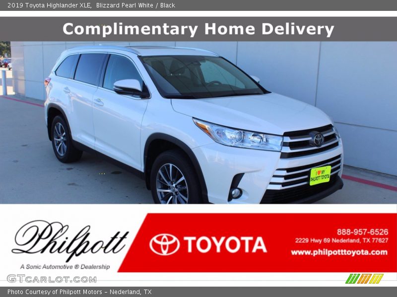 Blizzard Pearl White / Black 2019 Toyota Highlander XLE