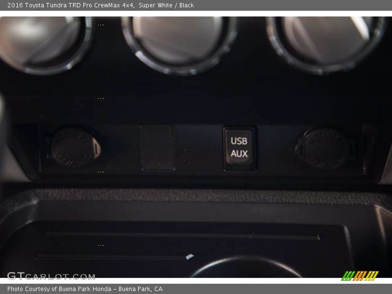 Super White / Black 2016 Toyota Tundra TRD Pro CrewMax 4x4