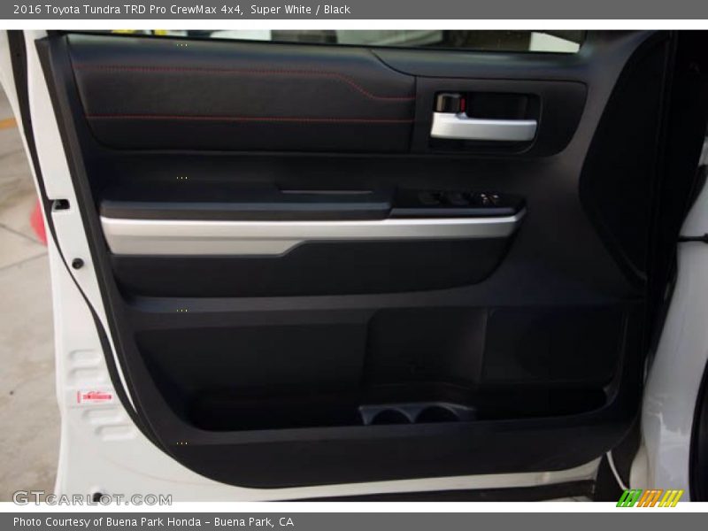 Super White / Black 2016 Toyota Tundra TRD Pro CrewMax 4x4