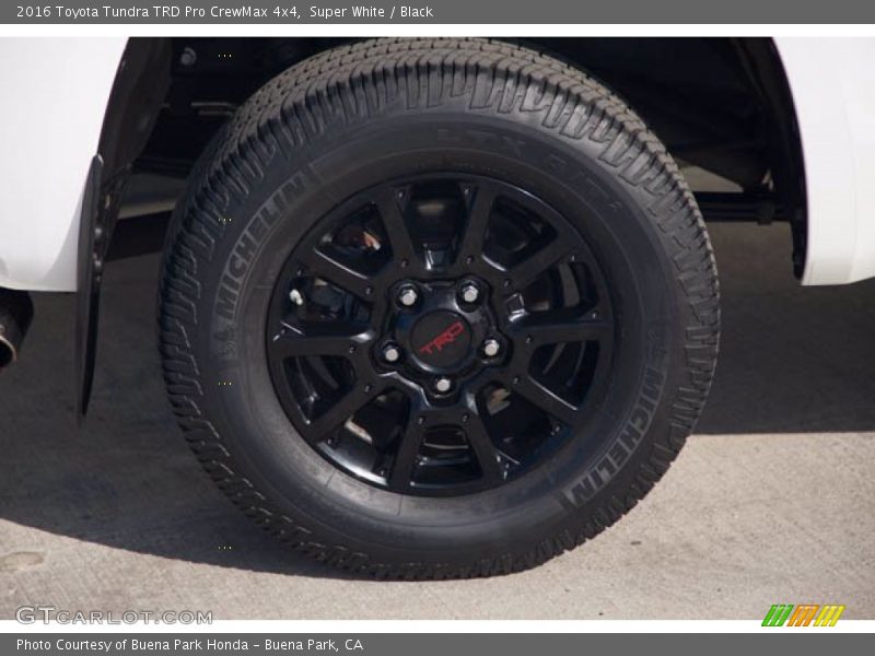 Super White / Black 2016 Toyota Tundra TRD Pro CrewMax 4x4