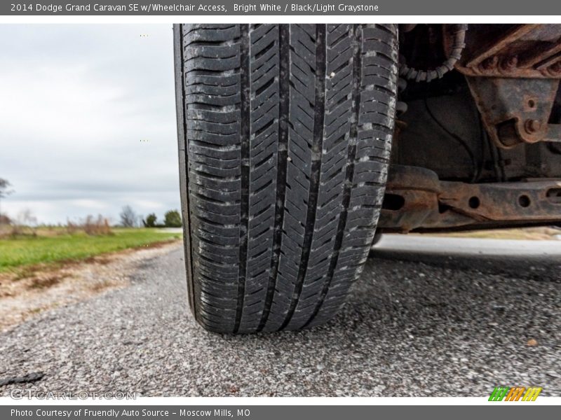 Bright White / Black/Light Graystone 2014 Dodge Grand Caravan SE w/Wheelchair Access