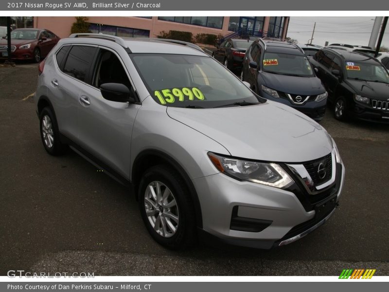 Brilliant Silver / Charcoal 2017 Nissan Rogue SV AWD