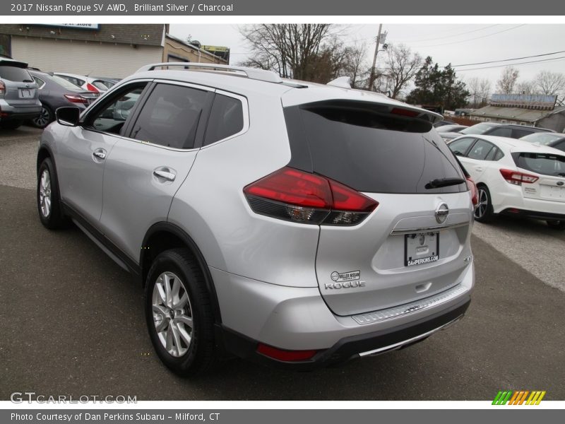 Brilliant Silver / Charcoal 2017 Nissan Rogue SV AWD