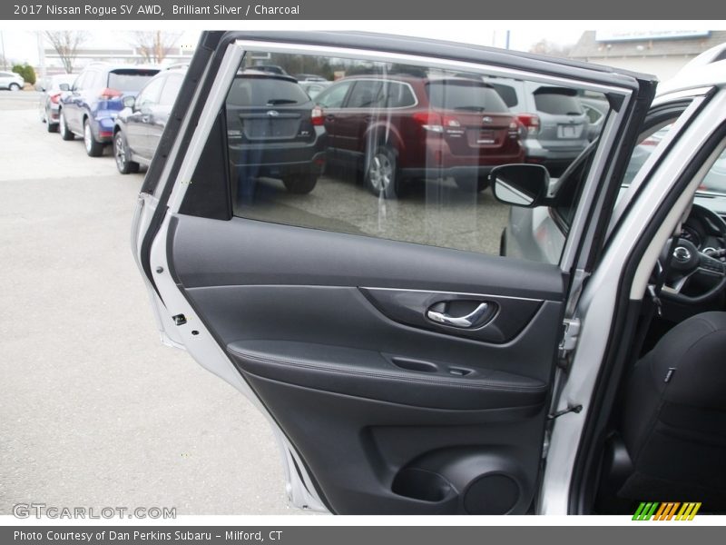 Brilliant Silver / Charcoal 2017 Nissan Rogue SV AWD