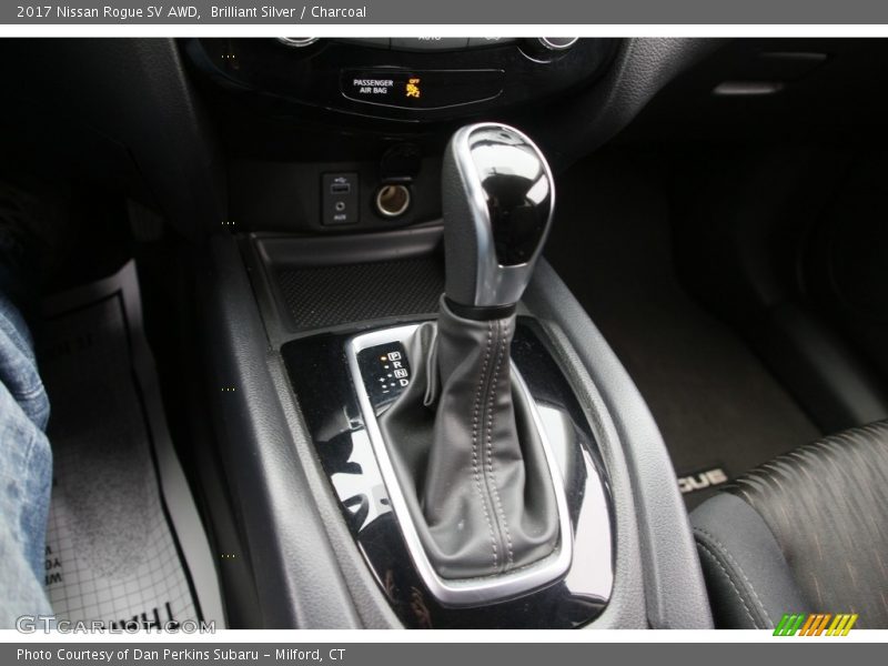 Brilliant Silver / Charcoal 2017 Nissan Rogue SV AWD