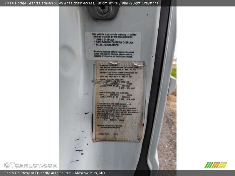 Bright White / Black/Light Graystone 2014 Dodge Grand Caravan SE w/Wheelchair Access