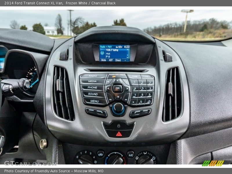 Controls of 2014 Transit Connect XL Van