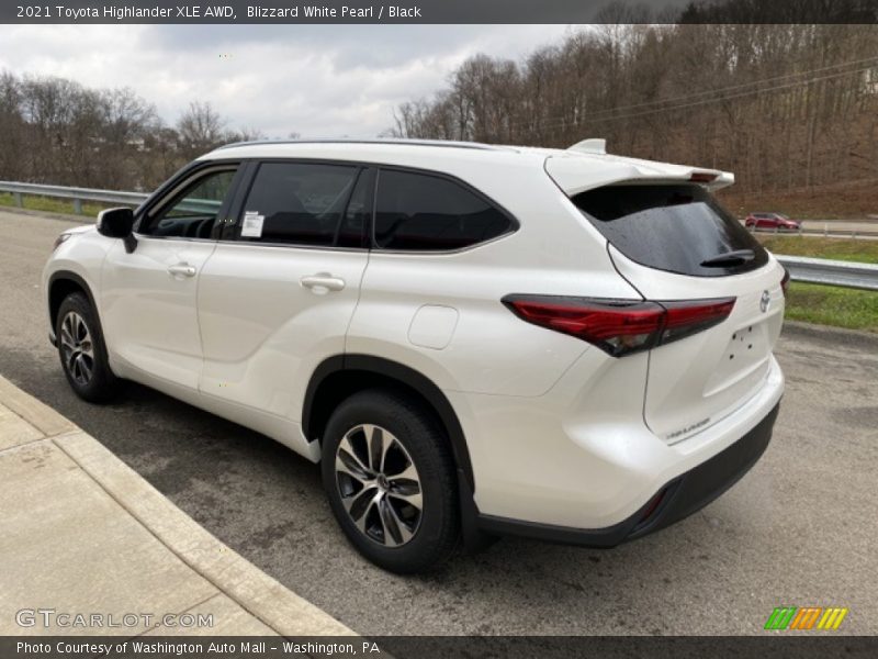 Blizzard White Pearl / Black 2021 Toyota Highlander XLE AWD