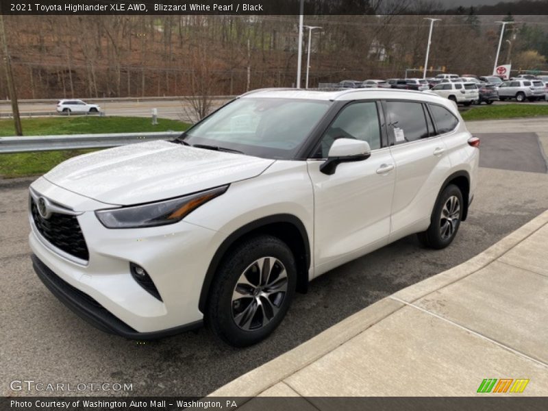 Blizzard White Pearl / Black 2021 Toyota Highlander XLE AWD