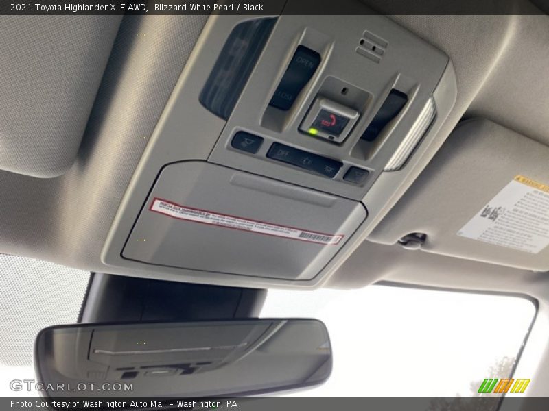 Blizzard White Pearl / Black 2021 Toyota Highlander XLE AWD