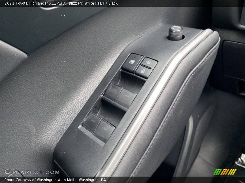 Blizzard White Pearl / Black 2021 Toyota Highlander XLE AWD