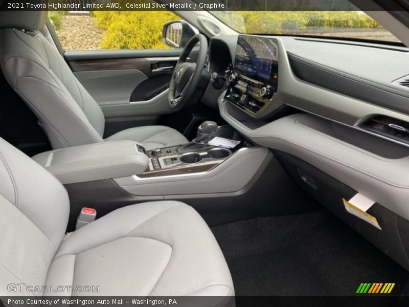 Celestial Silver Metallic / Graphite 2021 Toyota Highlander Limited AWD