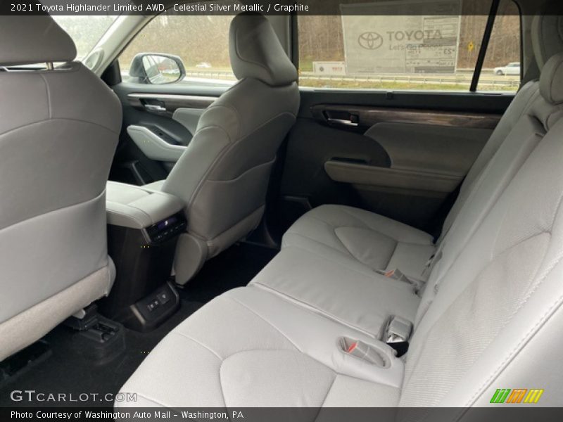 Celestial Silver Metallic / Graphite 2021 Toyota Highlander Limited AWD