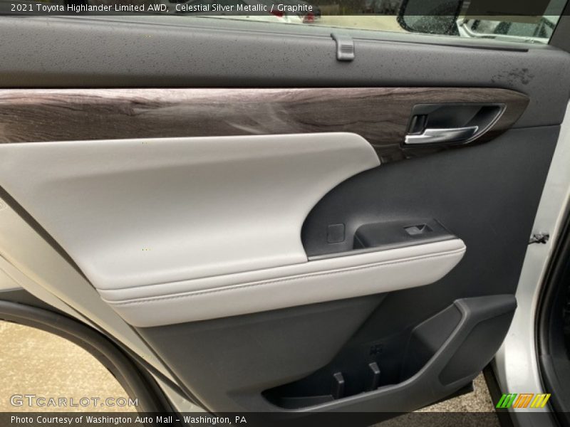 Celestial Silver Metallic / Graphite 2021 Toyota Highlander Limited AWD