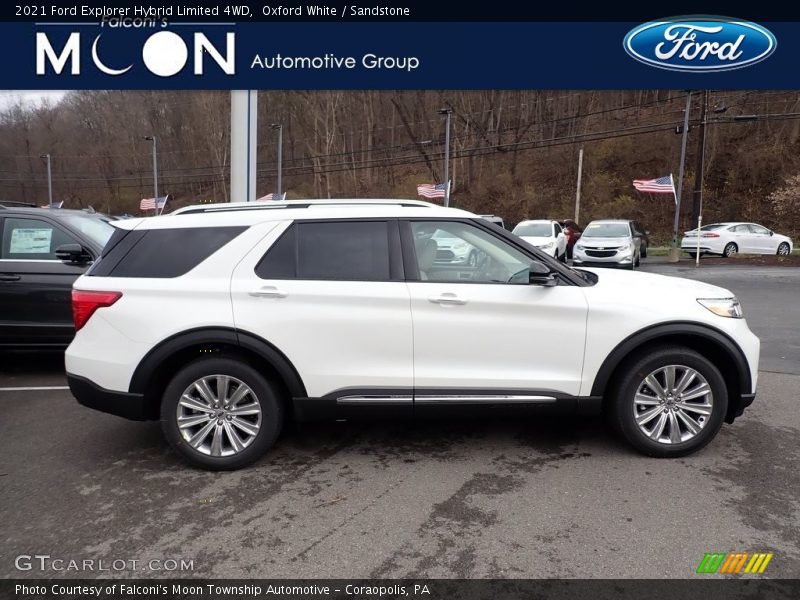 Oxford White / Sandstone 2021 Ford Explorer Hybrid Limited 4WD