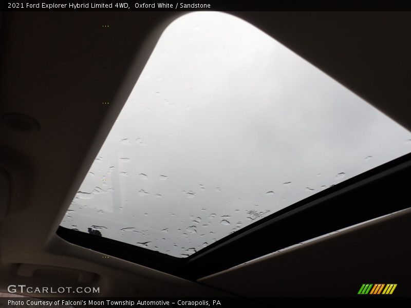 Oxford White / Sandstone 2021 Ford Explorer Hybrid Limited 4WD