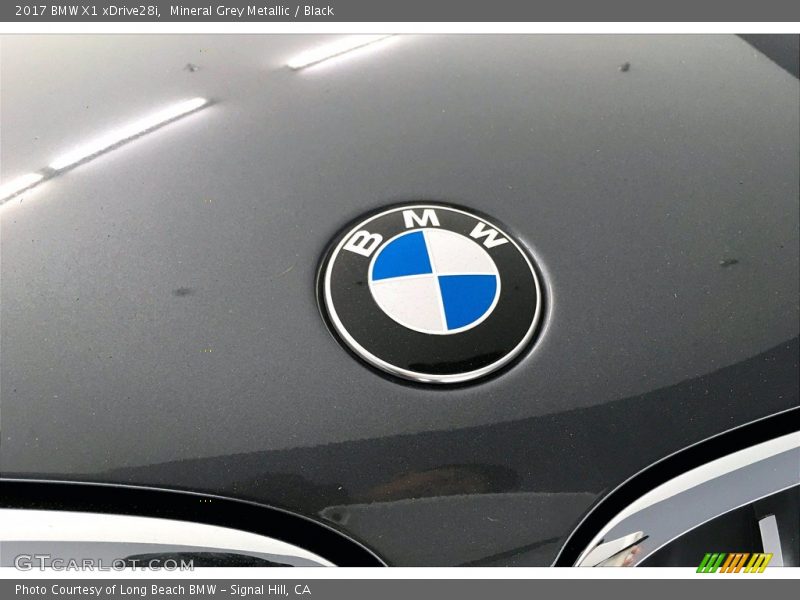 Mineral Grey Metallic / Black 2017 BMW X1 xDrive28i