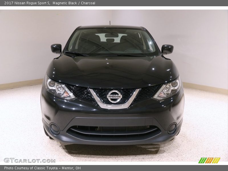 Magnetic Black / Charcoal 2017 Nissan Rogue Sport S