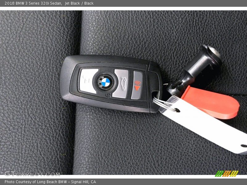 Jet Black / Black 2018 BMW 3 Series 320i Sedan