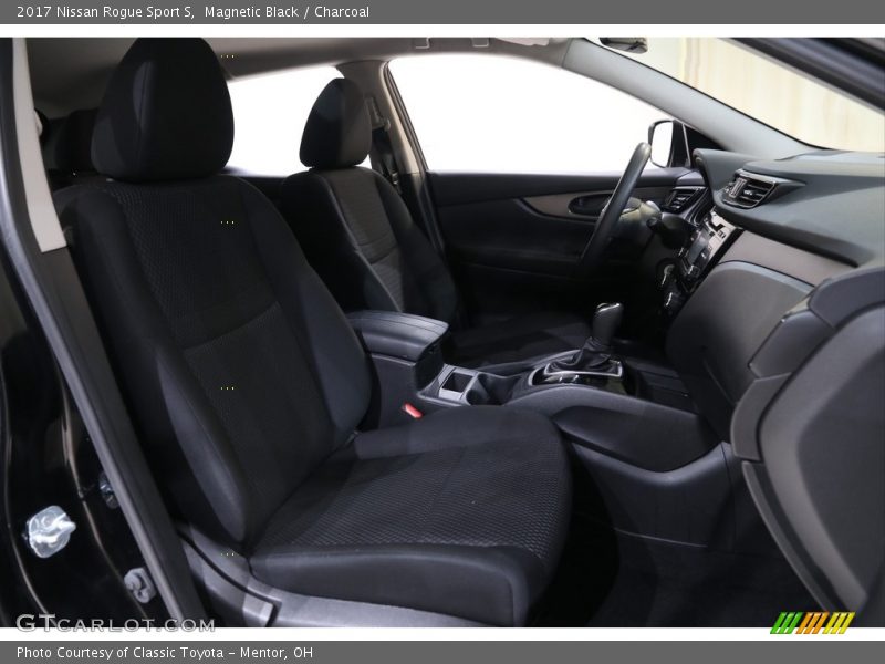Magnetic Black / Charcoal 2017 Nissan Rogue Sport S
