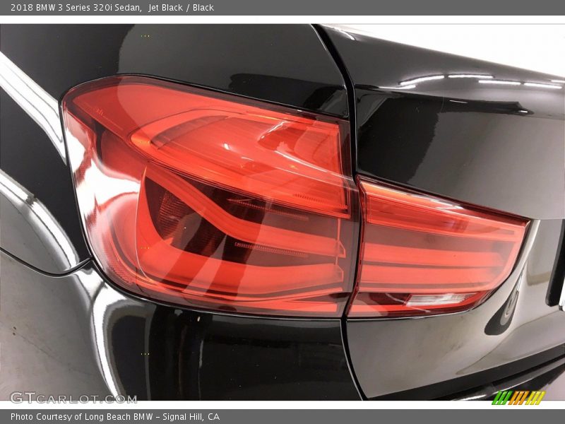 Jet Black / Black 2018 BMW 3 Series 320i Sedan
