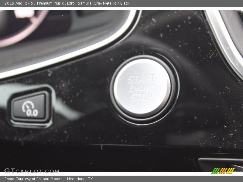Samurai Gray Metallic / Black 2019 Audi Q7 55 Premium Plus quattro