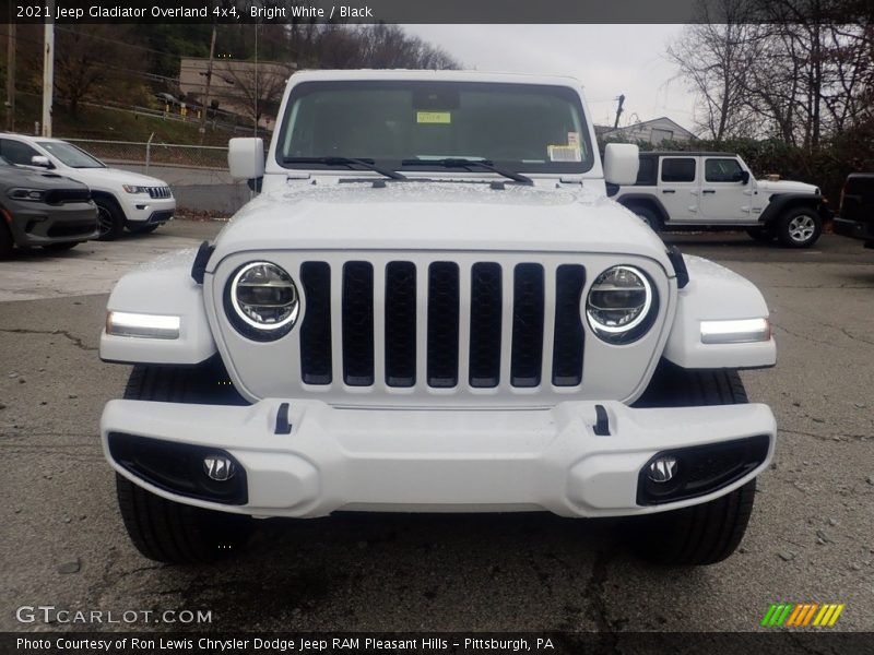 Bright White / Black 2021 Jeep Gladiator Overland 4x4