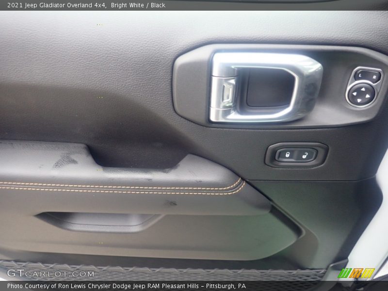 Bright White / Black 2021 Jeep Gladiator Overland 4x4