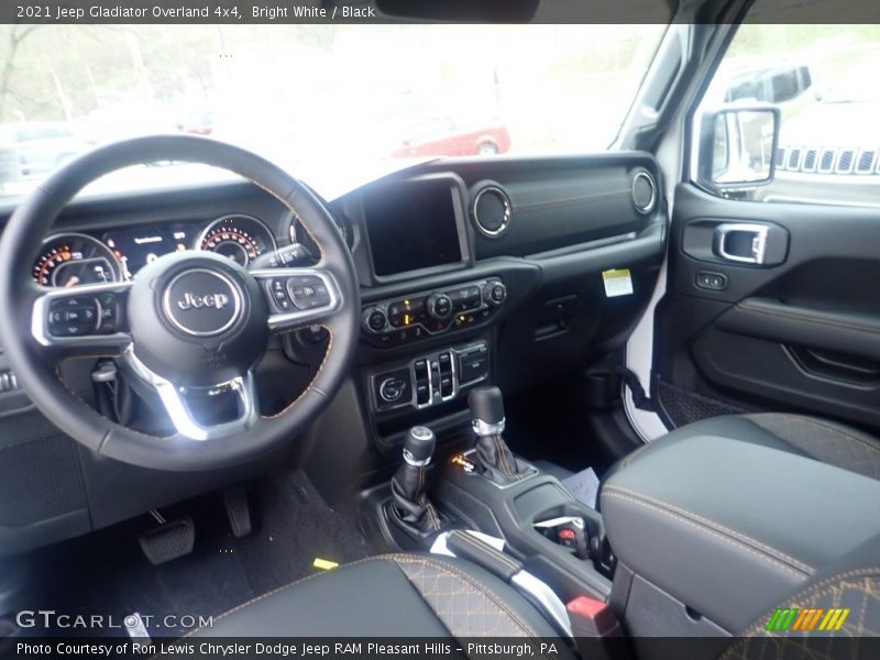 Bright White / Black 2021 Jeep Gladiator Overland 4x4