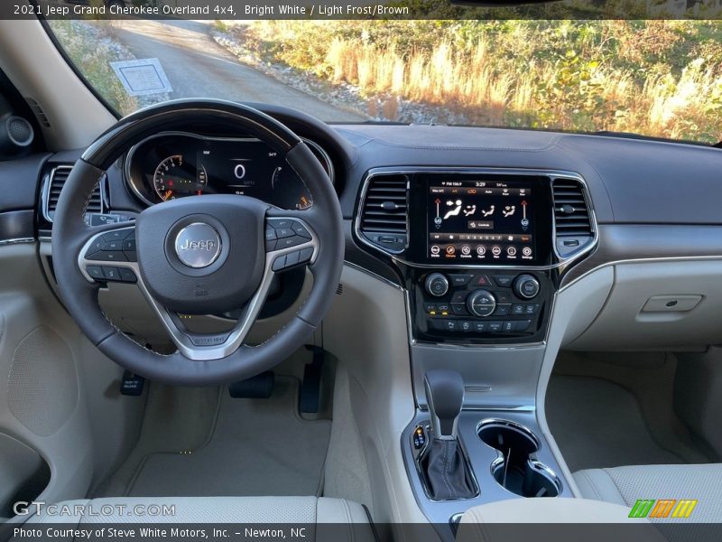 Bright White / Light Frost/Brown 2021 Jeep Grand Cherokee Overland 4x4