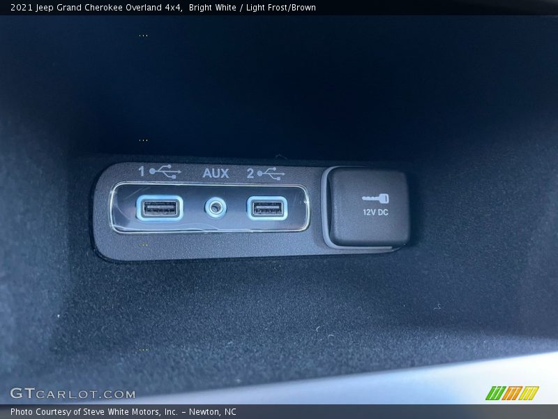 Bright White / Light Frost/Brown 2021 Jeep Grand Cherokee Overland 4x4